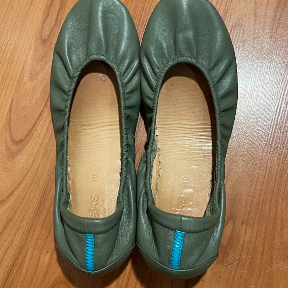 Tieks Size 10 - Olive Green